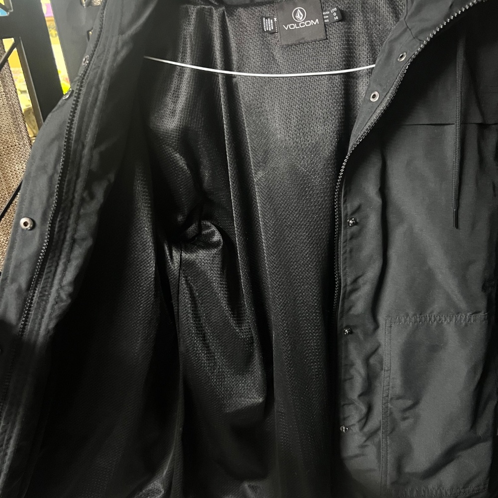Volcom Windbreaker Jacket - Picture 3 of 5
